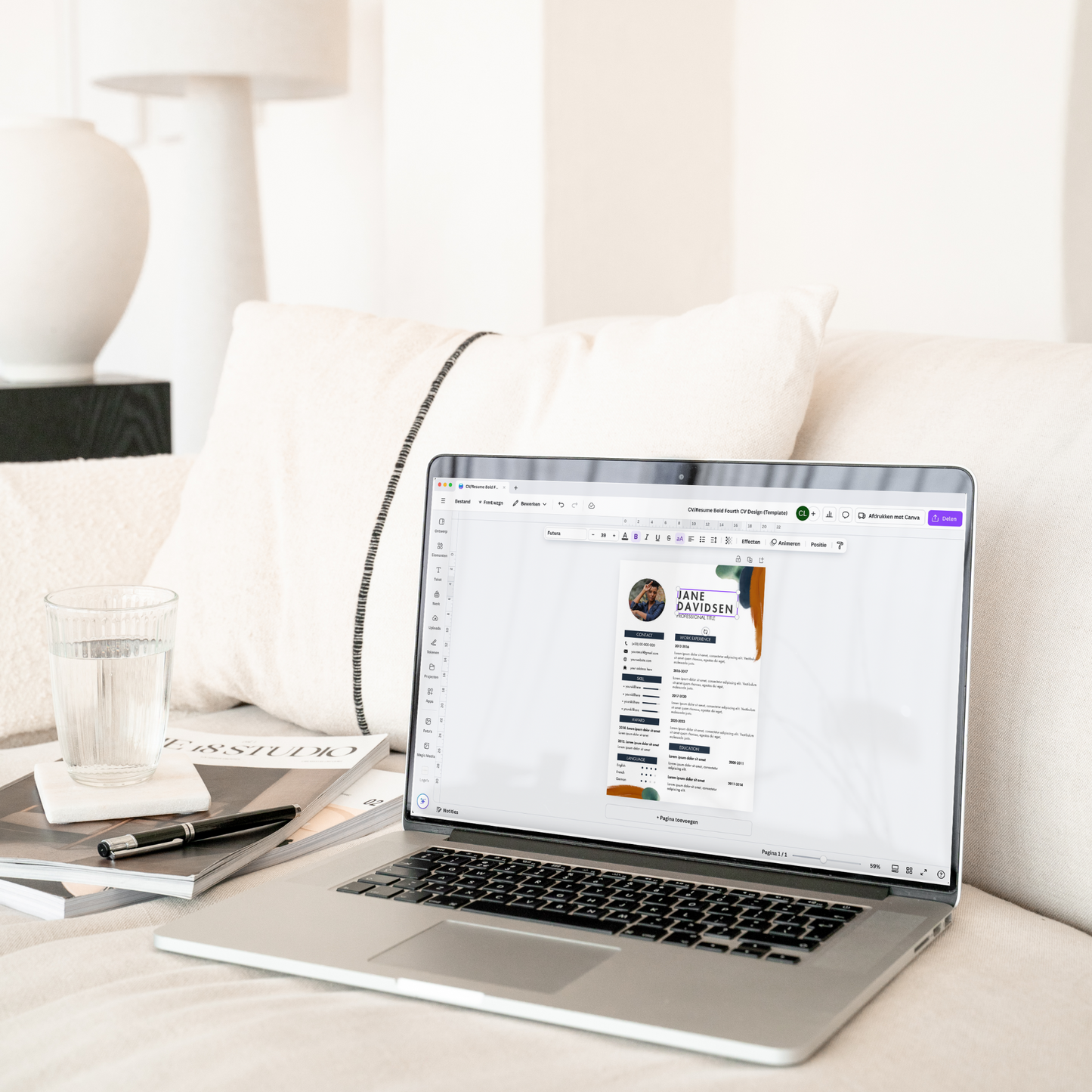 Modern CV sjabloon voor professionals, inclusief educatie en skills, direct aanpasbaar