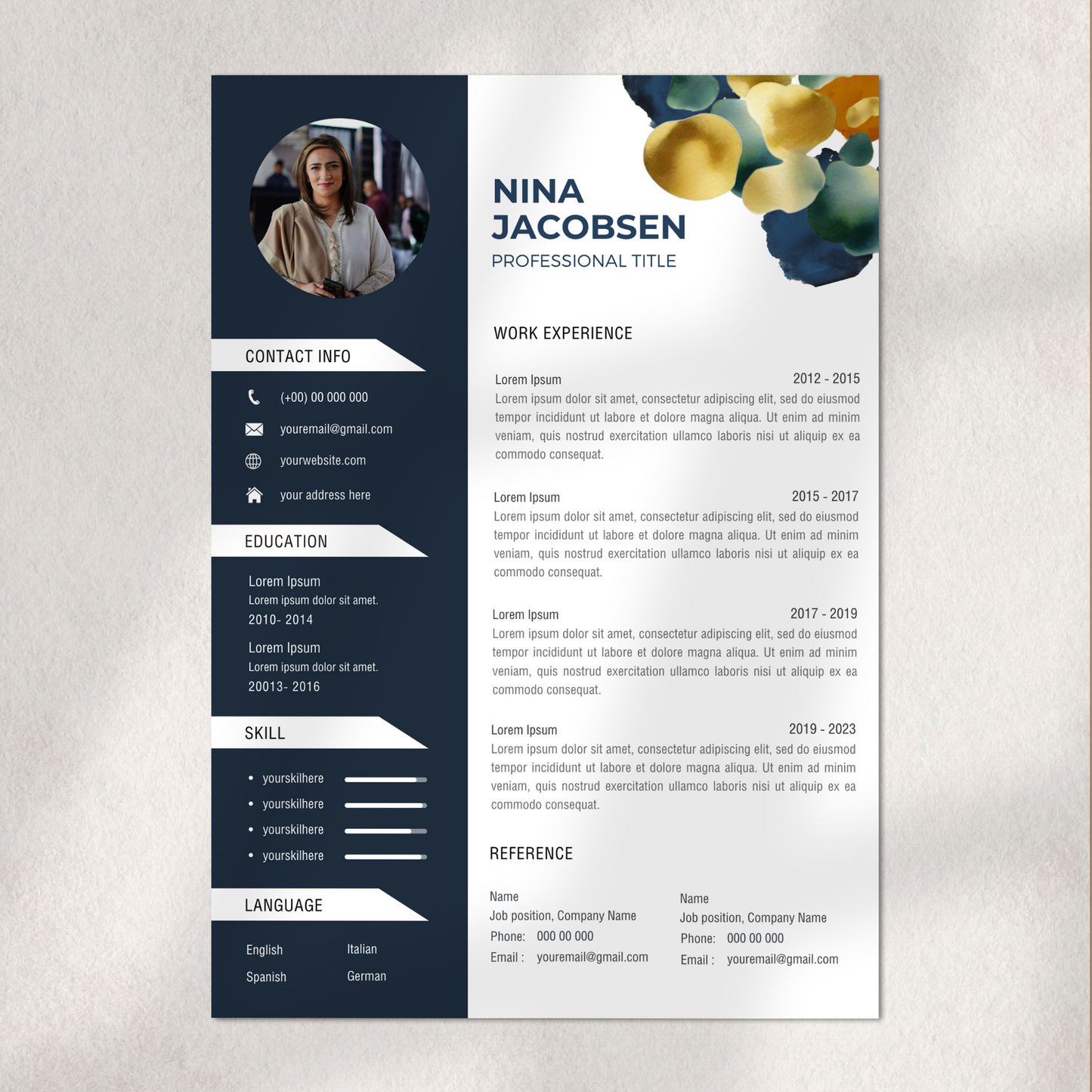 Professioneel CV met creatief design voor jobzoekers, direct downloadbaar